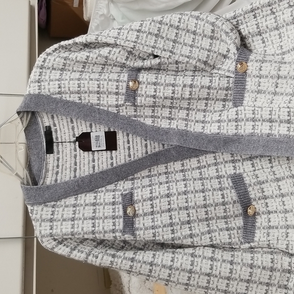 Grey and white hip length sweater cardigan. One size - Picture 2 of 4